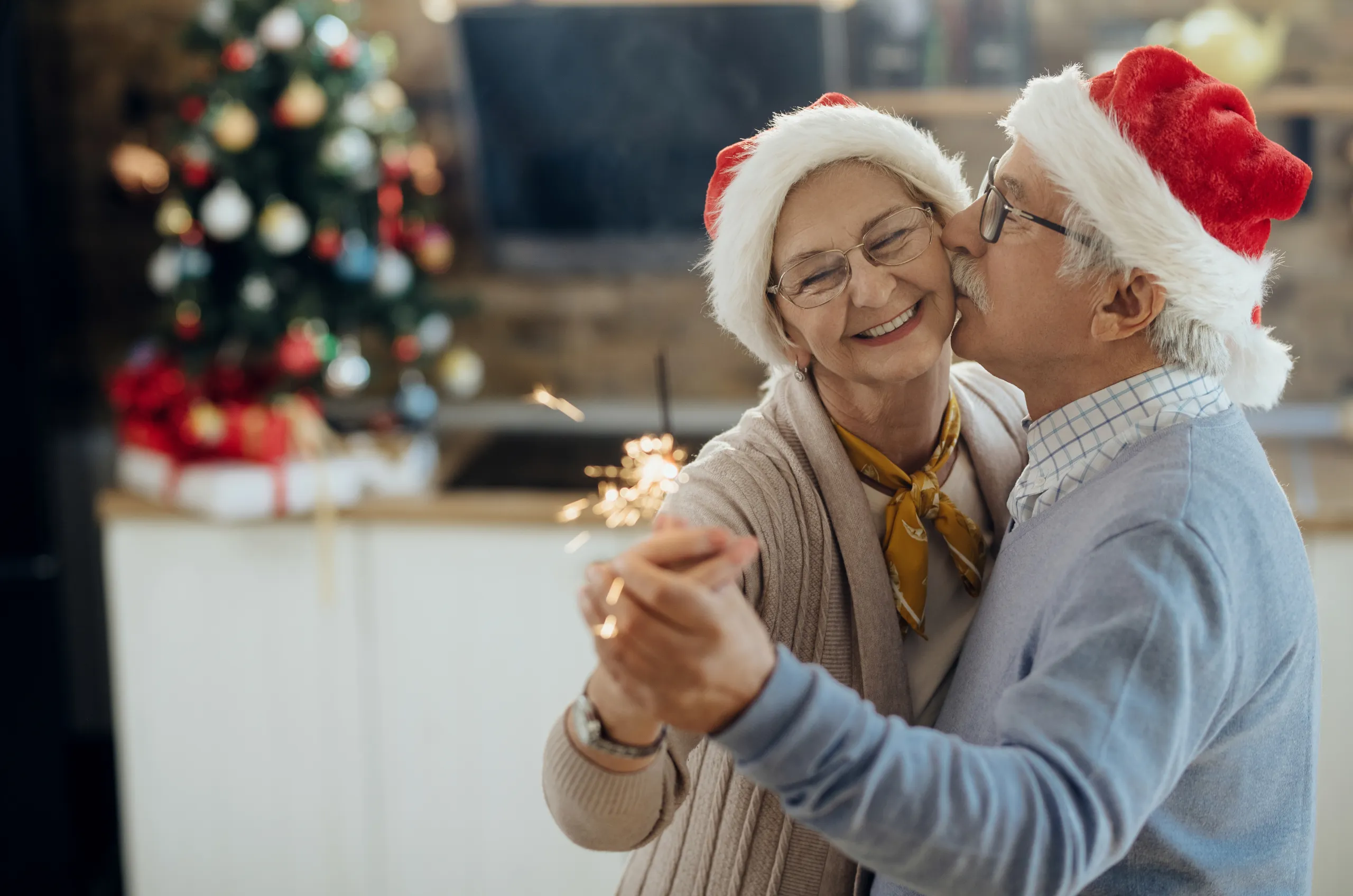 Durcal Blog - 5 actividades de navidad para adultos mayores