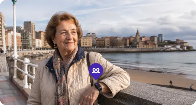 Persona mayor en Guijón usando el reloj Durcal