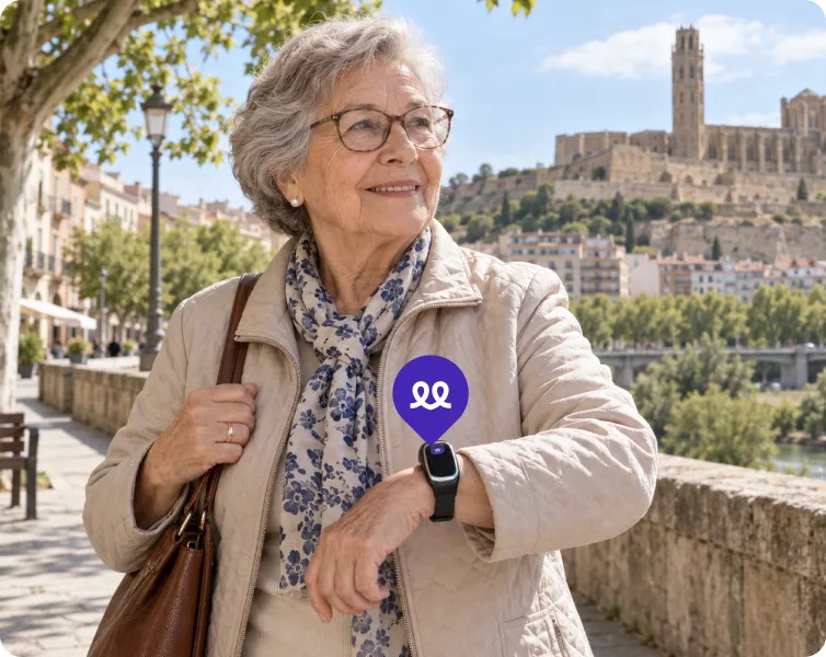 Persona mayor en Lléida usando el reloj Durcal
