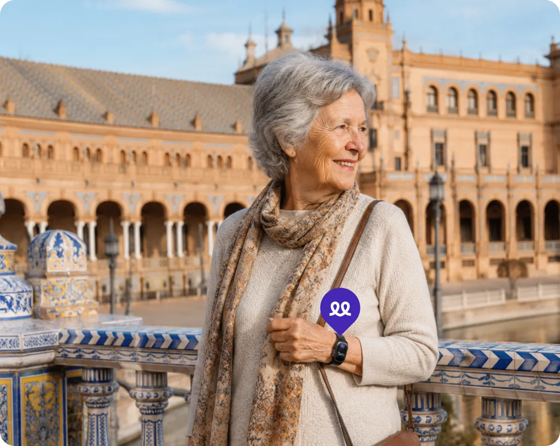 Perosna mayor usando la Teleasistencia Durcal en Sevilla