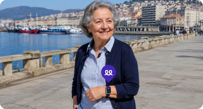 Persona mayor en Vigo usando el reloj Durcal