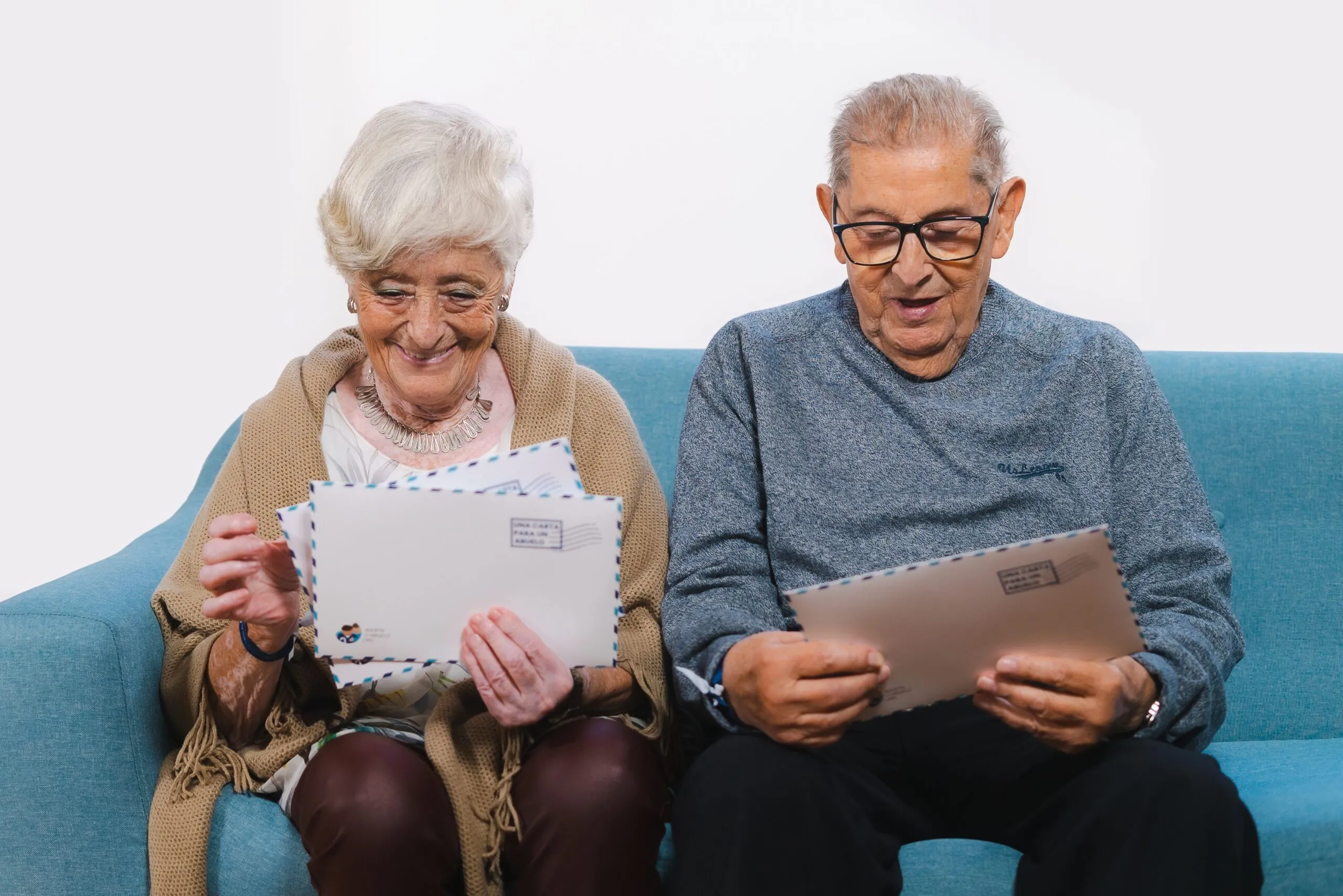 adopta un abuelo vuelve lanzar iniciativa carta para abuelo scaled 1