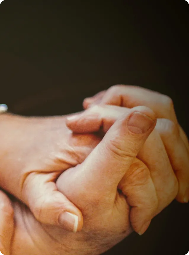 Personas mayores usando el servicio Durcal