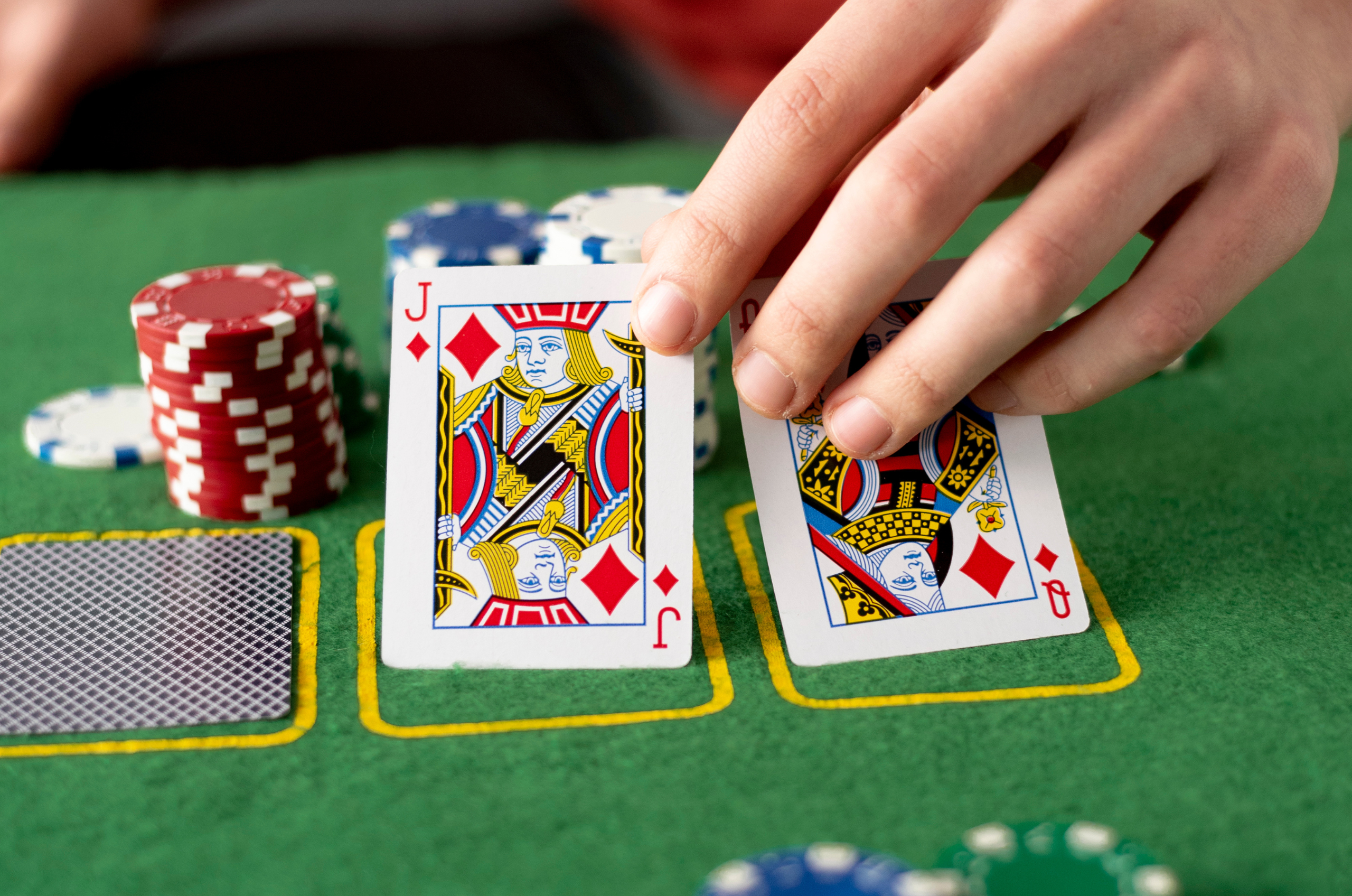 El poker en línea y su impacto en la industria del juego en línea