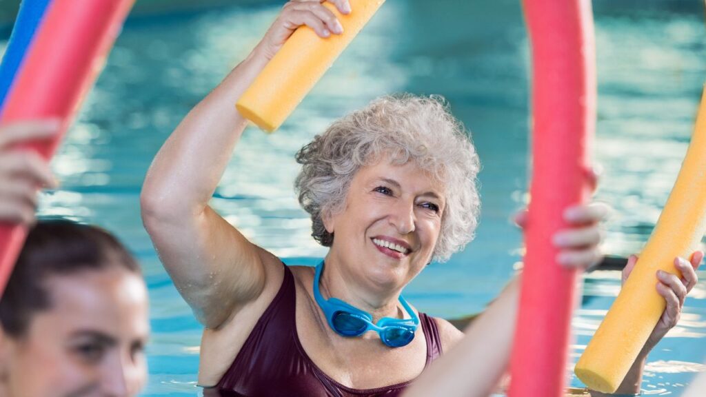 Todo lo que tienes que saber del Aquagym para personas mayores - Durcal