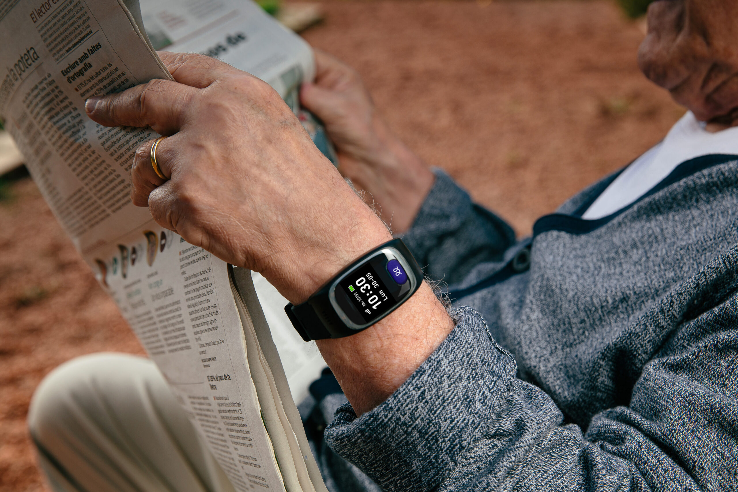 Reloj de Teleasistencia para personas mayores, Durcal