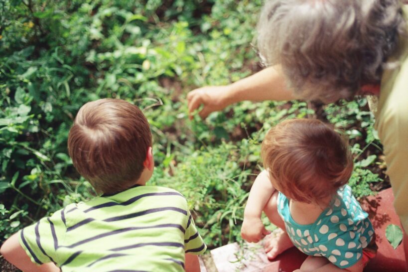 Durcal Blog - ¿Qué hace que la relación entre los abuelos y los nietos sea tan especial?